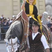 Die ganze Pracht der Tracht