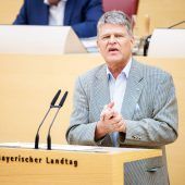 Der Chefkritiker der Milliardenröhre geht