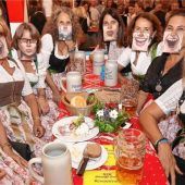 Acht Elfen – und kein Platz für Clooney