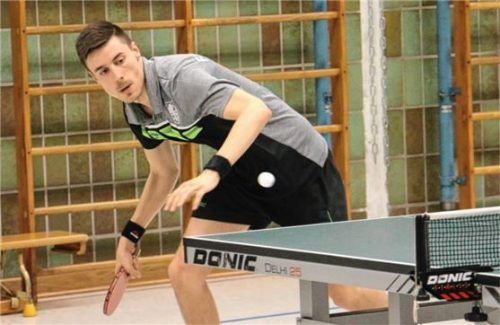 Alexander Kubiak landete mit der FT Rosenheim einen 4:0-Auswärtssieg beim SV Schloßberg-Stephanskirchen. Foto Gerhard Erlich