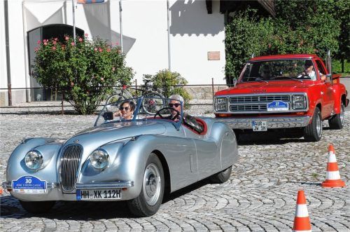 Aus dem hohen Norden kamen diese Fahrzeuge, fuhren dann bei der ADAC Europa Classic noch durch Alpenvorland und Chiemgau. Die damaligen Ingenieure verstanden offensichtlich ihr Handwerk. Foto Rehberg