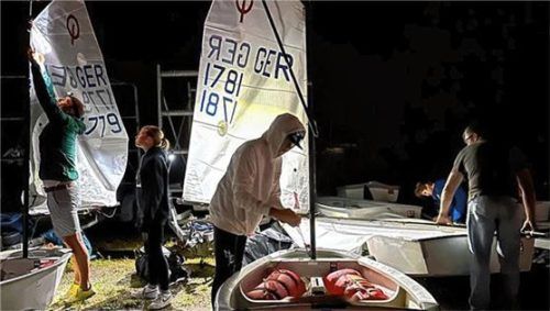 Bereits früh am Morgen erfolgte am zweiten Tag der Start. Foto  Niessen