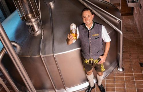 Braumeister Josef Kronast von der Schlossbrauerei Maxlrain spricht im Interview über Preisdiskussionen. Foto re