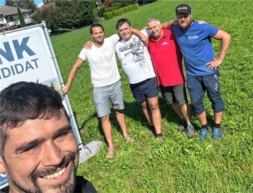 Bürgermeisterkandidat Hans Plank, Jacob Illi, Helmut Hundhammer, Günter Heckele, Bene Langl. Foto re