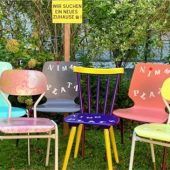 Stühle suchen gegen kleine Spende ein neues Zuhause