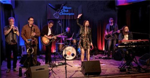 Bywater Call, Toronto (Kanada): Die Band gab zwei Konzerte diesen Mai: einmal im Feuerwehrhaus in Rimsting (Foto) und einmal beim Dinzler am Irschenberg.Foto kirchner