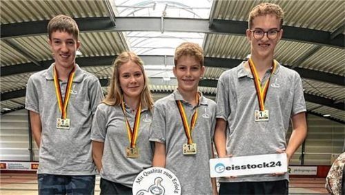 Das erfolgreiche U16-Team aus Ramsau von links: Matthias Huber, Cariana Ott, Maximilian Neumaier und Fabian Neumaier. Foto .re