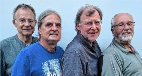 Der neue Vorstand: (von links) Schatzmeister Martin Fernengel, Schriftführer Uwe Hammer, Vorstandssprecher Bernhard Kuhn und EDV-Beauftragter Martin Smarslik. Foto re