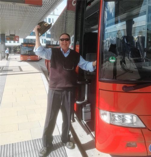 Franz Linnerer (70) arbeitet seit 25 Jahren als Busfahrer. Im Juli 2023 verabschiedete er sich in den Ruhestand – nur um jetzt noch einmal in den Beruf einzusteigen. Foto privat
