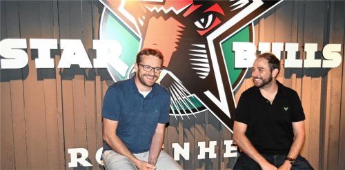 Gute gelaunte Starbulls-Vorstände beim großen Interview vor der Saison: Christian Hötzendorfer (links) und Marcus Thaller. Fotos  Hans-Jürgen Ziegler