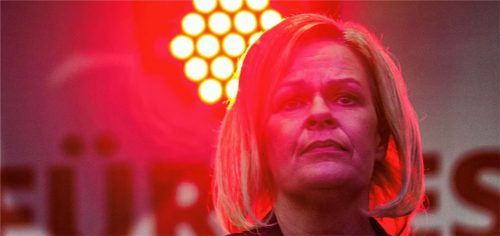 Nancy Faeser (SPD), Bundesinnenministerin und SPD-Spitzenkandidatin bei der Landtagswahl in Hessen, steht im Rampenlicht. Gedankenspiele der Hessen-SPD über das Wahlrecht für Migranten hatten zuletzt für Wirbel gesorgt. Foto dpa