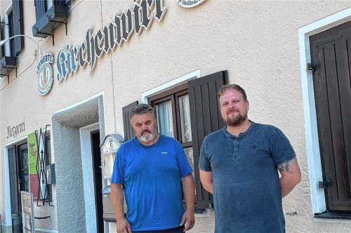 Schreck in der Nacht für den überfallenen und bedrohten Mieter (links) und Pächter und Koch Roman Perez Tamayo. Foto Manzinger