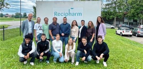 Sechs Auszubildende starten bei Recipharm ins Berufsleben.