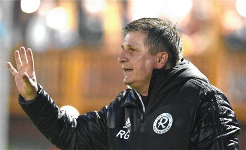 1860-Trainer Wolfgang Schellenberg konnte mit fast vollem Kader in die Vorbereitung starten.Foto Hans-Jürgen Ziegler