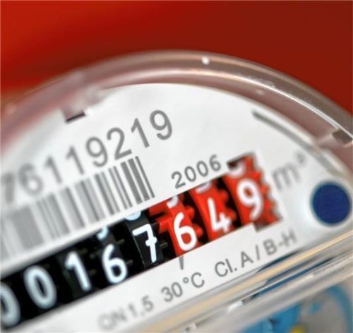 Ab 2024 steigt der Preis für einen Kubikmeter Wasser von 1,13 Euro auf 1,61 Euro. Foto dpa