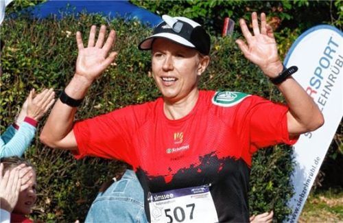 Anke Friedl aus Aschau im Chiemgau holte den Frauen-Gesamtsieg im Halbmarathon. Fotos Ludwig Stuffer