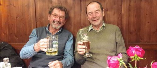 Auch die Geselligkeit unter den Ehrenamtlichen kommt nicht zu kurz: Stammtisch der Hospizbegleiter.