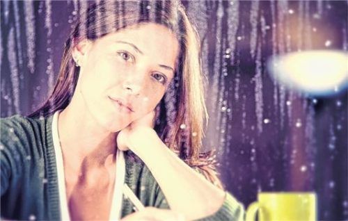 Auch im Wohnbereich finden viele Menschen ihr Glück in Bescheidenheit. Foto info.zonecreative.it/Panthermedia