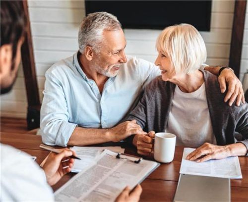 Bei der sogenannten Umkehrhypothek bleiben die Kreditnehmer hundertprozentige Eigentümer ihrer Immobilie und müssen keine Miete zahlen. Foto DJD/www.immorente.de/InsideCreativeHouse - stock.adobe.com