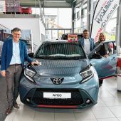 Christkind bringt Auto