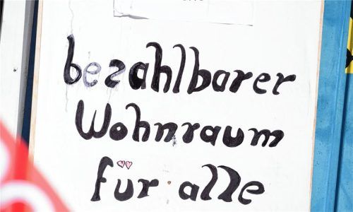 Bezahlbarer Wohnraum für alle: Eine junge Mutter aus Bruckmühl sucht verzweifelt nach einer Mietwohnung.Foto dpa