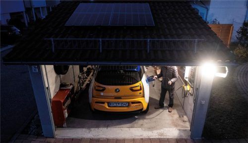 Binnen Stunden war Ende September ein staatliches Förderprogramm für das Laden von Elektroautos mit Solarstrom ausgeschöpft. 500 Millionen Euro waren im Topf. Foto dpa