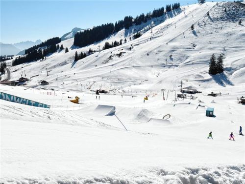 Blick auf die Skihänge am Sudelfeld. Foto picture alliance/dpa/Uwe Lein