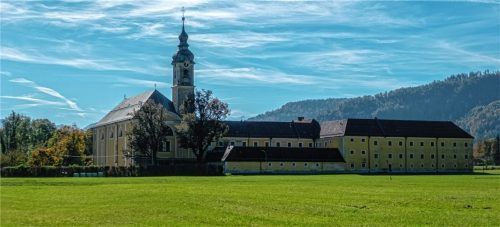 Das Dauerthema Kloster Reisach war wieder Teil der Bürgerversammlung. Foto Thomae
