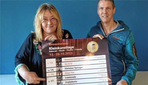 Das Team der Kleinkunsttage: die Künstlerische Leiterin Karola Kellner und Thomas Schmidt, Vorsitzender des Fördervereins Jugendarbeit Rosenheim. Foto Wunsam