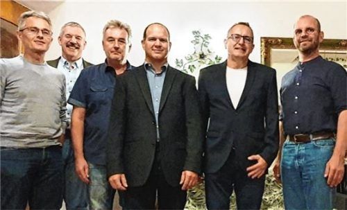 Der Vorstand der Metall-Innung Rosenheim: (von links) Johann Wallner, Walter Ruedorfer, Ralph Seifried, Christian Albersinger, Volker Mühsam und Tobias Hutterer. Foto re
