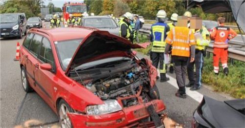 Die Einsatzkräfte hatten am Samstag alle Hände voll zu tun. Foto Reisner