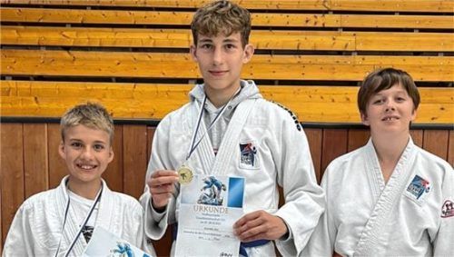 Die erfolgreichen Judoka: Raphael Neustätter, Maxi Osterloher und Adrian Graupner (von links).Foto Judo Team Bad Aibling