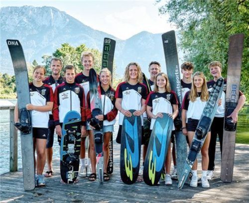 Die für die EM qualifizierten Läufer: (von links) Clara Miserok, Daniel Maltzahn; Jakob Huber, Kay Strohmeyer, Jana Meier, Anuk Pilgram, Dominik Jedlitschka, Nina Miserok, Robert Lengsfeld, Lara Finckh, Fynn Strohmeyer. Foto re