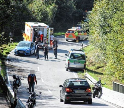 Die Kreisstraße zwischen Rohrdorf und Achenmühle musste zeitweise gesperrt werden. Foto Reisner