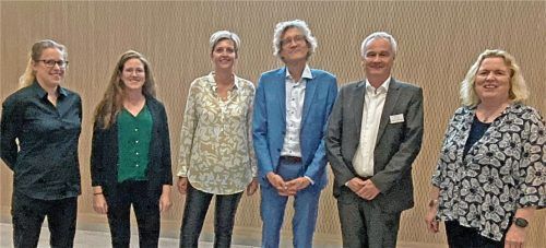 Die Referenten und Organisatoren: (von links) Dr. Monika Wolf, Dr. Martina Colleselli, Dr. Sabine Fromm-Haidenberger, Dr. Frank Busse, PD Dr. Andreas Schnelzer und Prof. Dr. Nadja Harbeck.Foto Romed-Kliniken