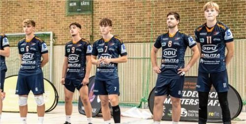 Enttäuschte Gesichter bei den Spielern des TSV Mühldorf. Gegen Jena fehlten am Ende zwei Punkte zum Sieg. Von links: Kilian Nennhuber, Felix Schinko, Maxi Himsl, Flo Gschwendter und Moritz Wöls. Foto Fabian Bartsch/fab