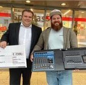 Sparkasse spendet an Theaterverein