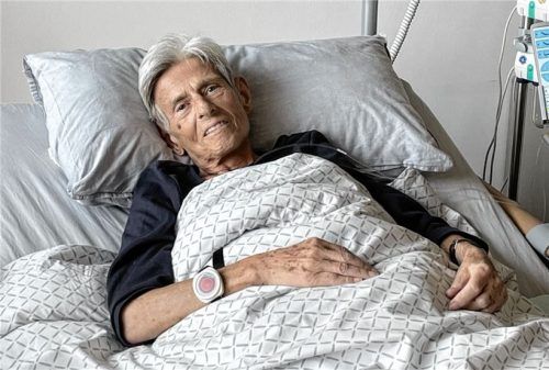 Gabi Tschoner ist schwer krank. Ihren letzten Lebensabschnitt verbringt sie im Chiemseehospiz Bernau. Fotos Hinmüller