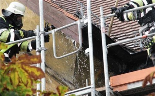 Glutnester wurden gezielt abgelöscht.Fotos Reisner.