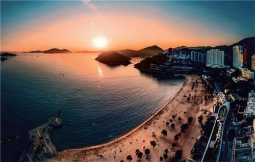 Idyllischer Sonnenuntergang am Repulse Bay Beach. Foto Hong Kong Tourism Board/akz-o