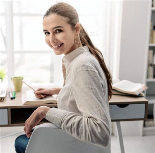 In die Ausbildung kann man auch noch im Herbst einsteigen – dank der „Nachvermittlung“.Foto Adobestock