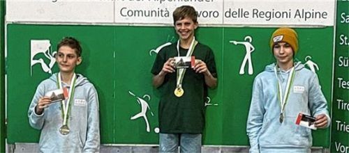 Korbinian Gleißl (links) und Artemii Sivash (rechts) feierten bei der Arge Alp Podestplätze.Foto re