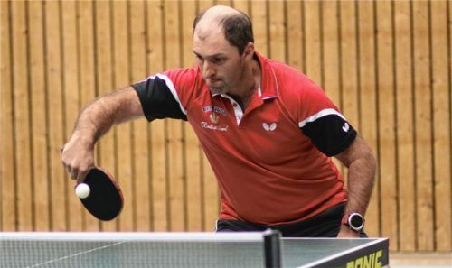 Michael Stöckl führte den Titelverteidiger TSV 1864 Haag mit seinem Einzelerfolg zu einem 4:0 Auswärtssieg. Foto Gerhard Erlich