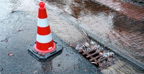 Pro Jahr fließen in Flintsbach rund 136000 Kubikmeter Abwasser ins Kanalnetz ein. Foto dpa|Daniel Vogl
