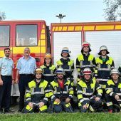 Feuerwehr Happing legt Prüfung ab