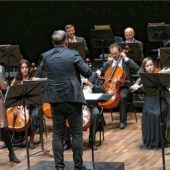 Bären-Gebrumm und Spatzen-Tschilpen