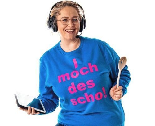 Sie mocht des scho! Die Straubinger Kabarettistin Michaela Hafner trotzt dem Alltagswahnsinn. Foto re