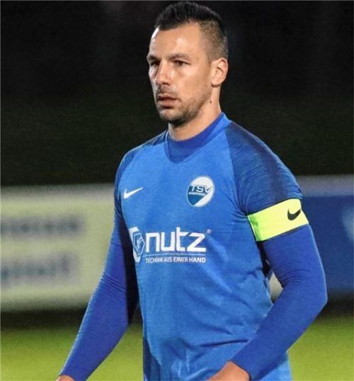 Übernimmt als Spielertrainer bis zur Winterpause: Birol Karatepe.Foto Michael Buchholz