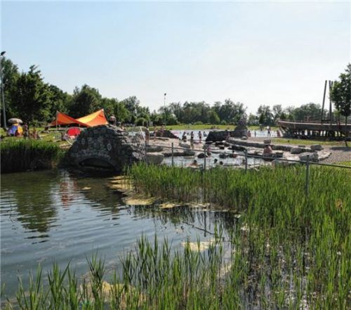 Wasservergnügen in der Lagune Ampfing.