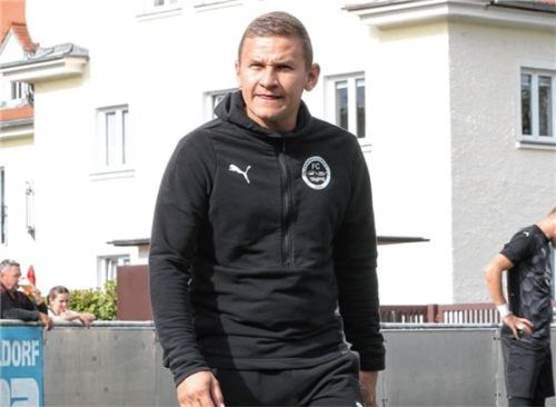 Zweiter Punktgewinn in Folge: Tögings Trainer Markus Leipholz zeigte sich nach dem Remis zufrieden.Foto Zucker